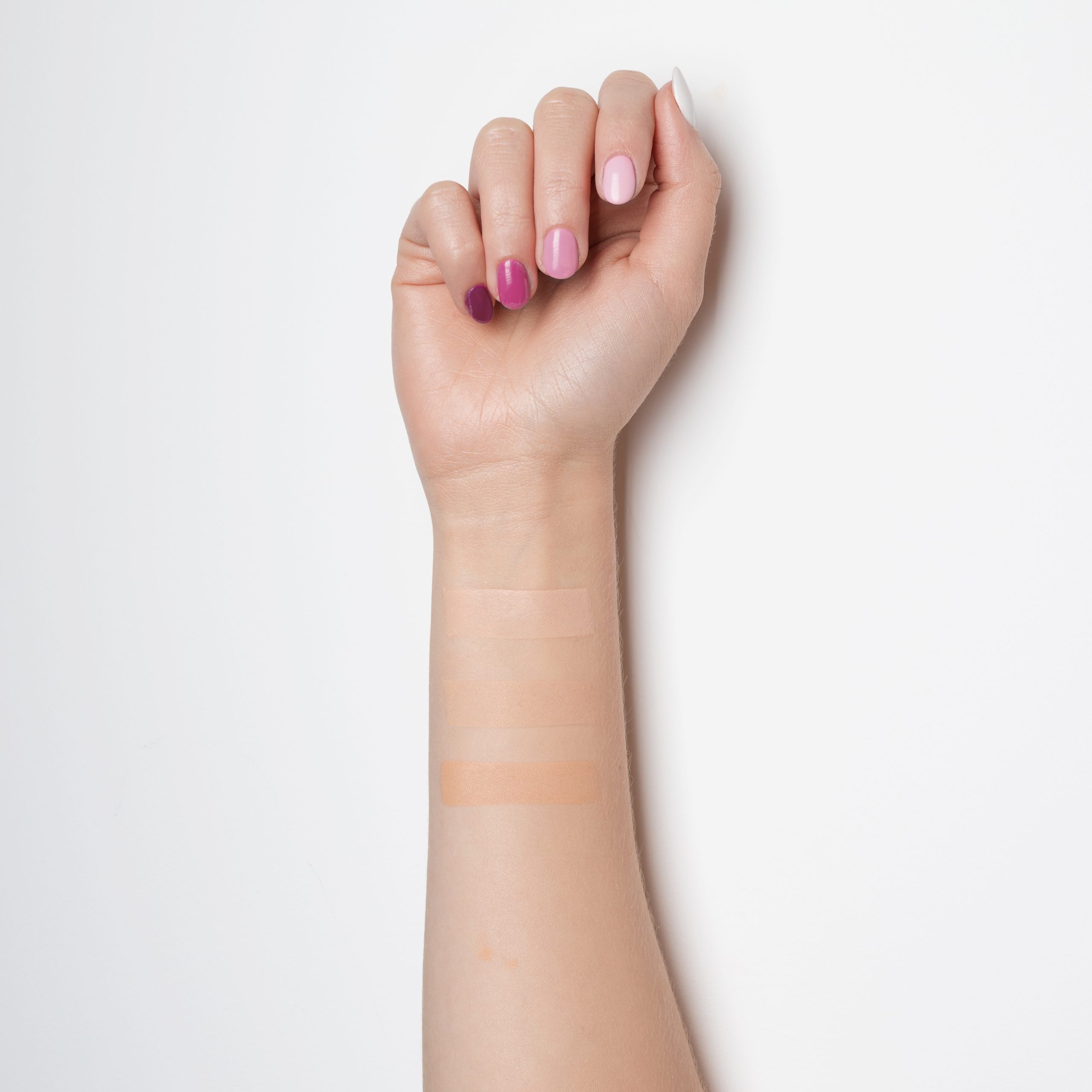 KONSĪLERIS - PAESE NANOREVIT BRIGHTENING CONCEALER