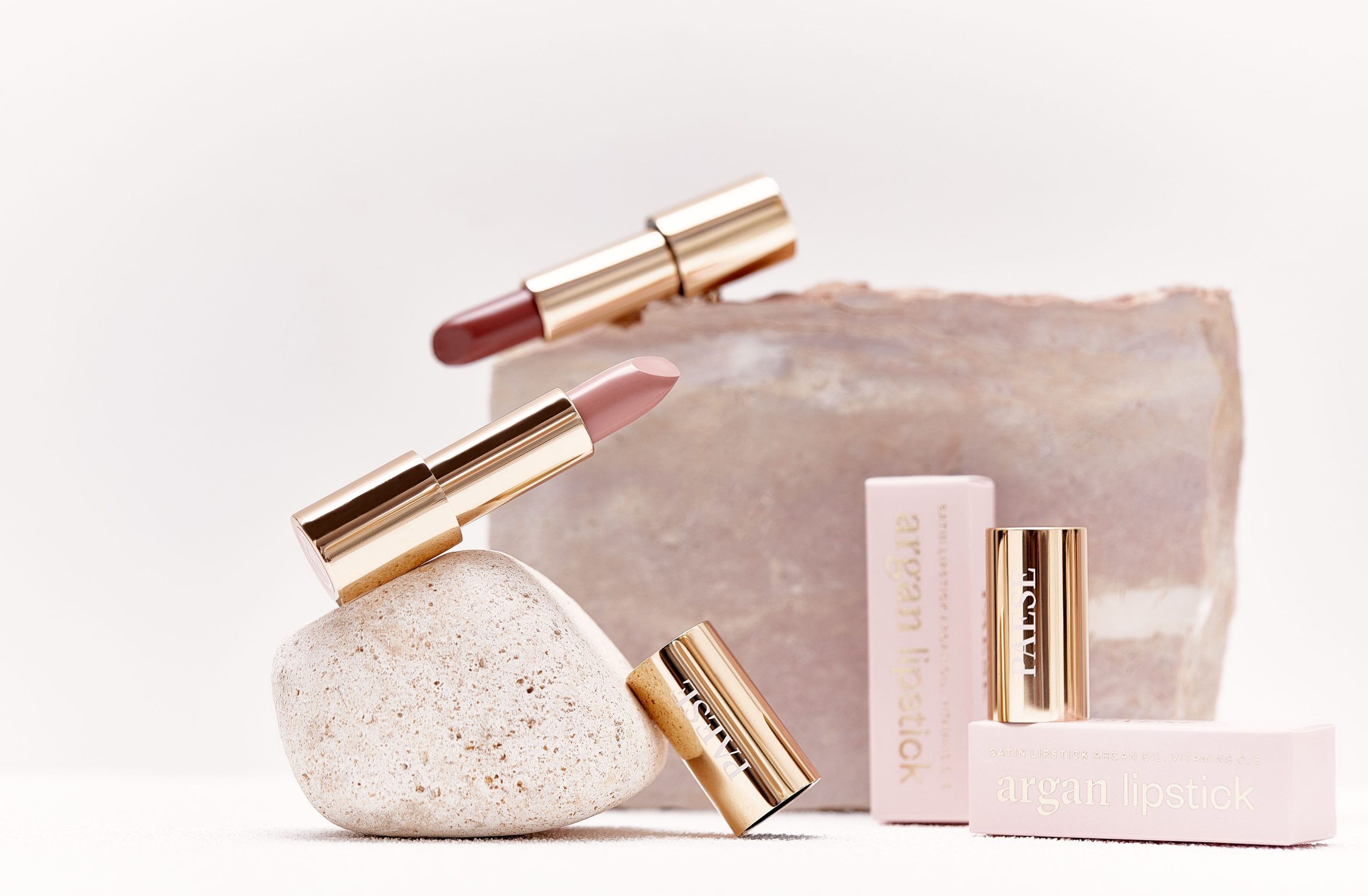 LŪPU KRĀSA AR ARGĀNA EĻLU - PAESE LIPSTICK WITH ARGAN OIL
