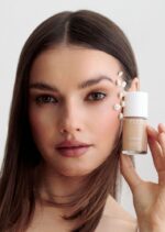 TONĀLAIS KRĒMS AR KOLAGĒNU - PAESE COLLAGEN MOISTURIZING FOUNDATION